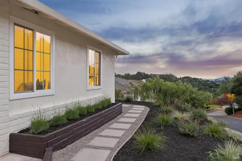 $1,695,000 | 14 Laurelwood Court, San Rafael, CA 94901