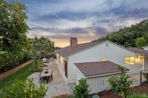 $1,695,000 | 14 Laurelwood Court, San Rafael, CA 94901