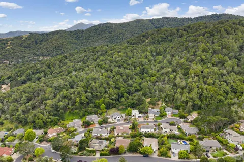 $1,695,000 | 14 Laurelwood Court, San Rafael, CA 94901