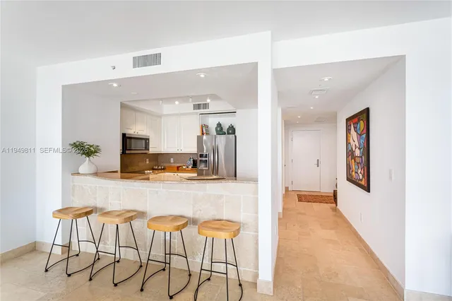 $14,900 | 3400 Southwest 27th Avenue, Unit 2104, Miami, FL 33133