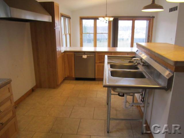 6840 Pawson Road Onsted, MI 49265 - Photo 11 of 26 31272912-10.JPG