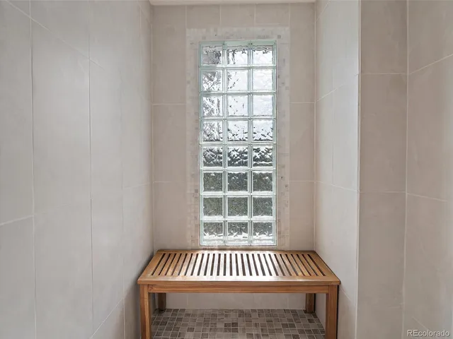 a view of a yard with plants