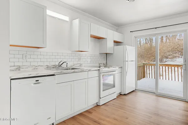 $1,800 | 25 A Pine Lane, Unit 6, Albany, NY 12203