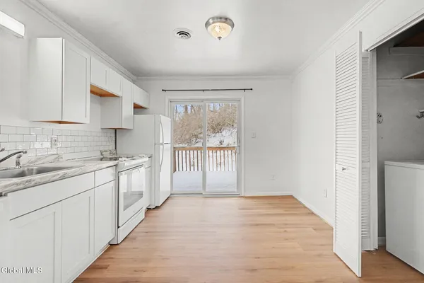 $1,800 | 25 A Pine Lane, Unit 6, Albany, NY 12203