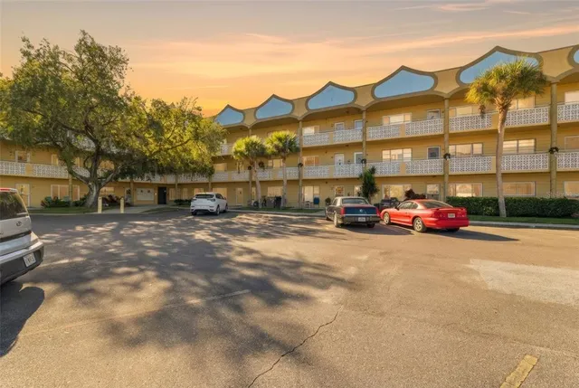 $80,000 | 2467 Finlandia Lane, Unit 75, Clearwater, FL 33763