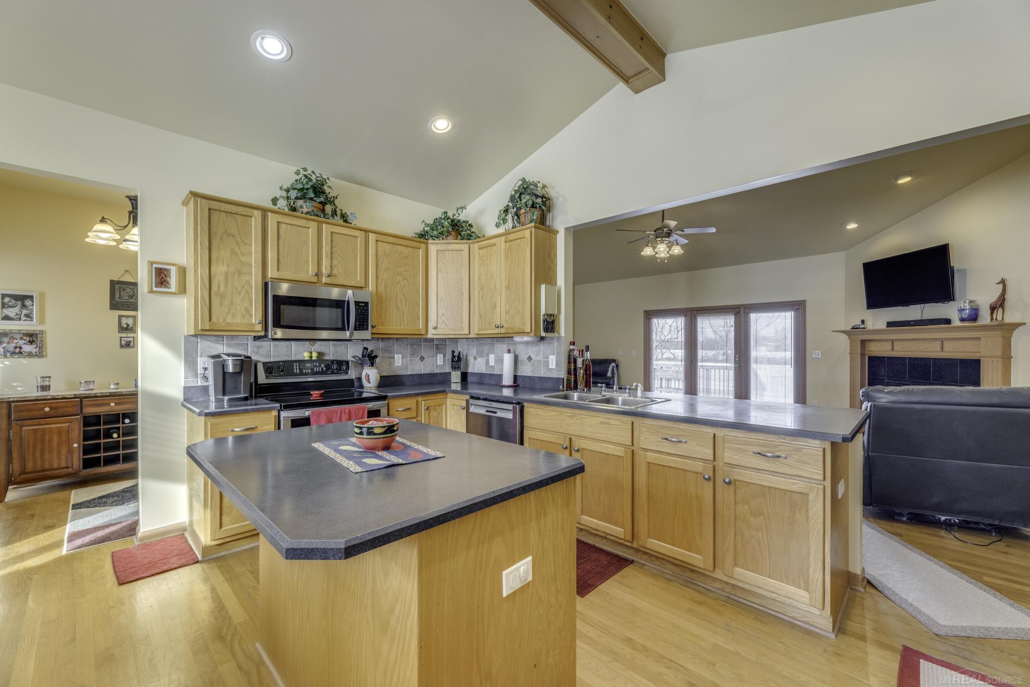 13540 Gilbert Road Allenton, MI 48002 - Photo 10 of 53