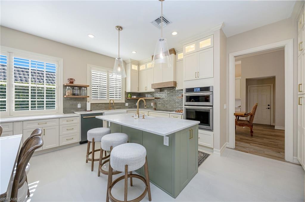 8137 Ronda Court Naples, FL 34109 - Photo 10 of 35 Gallery Image 10