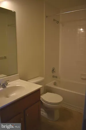 a view of entryway with front door