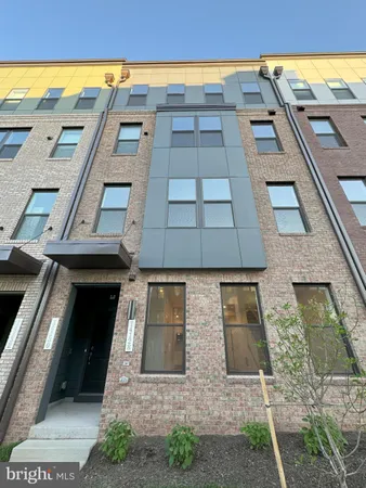 $599,990 | 14128 Gypsum Loop, Unit 71, Chantilly, VA 20151