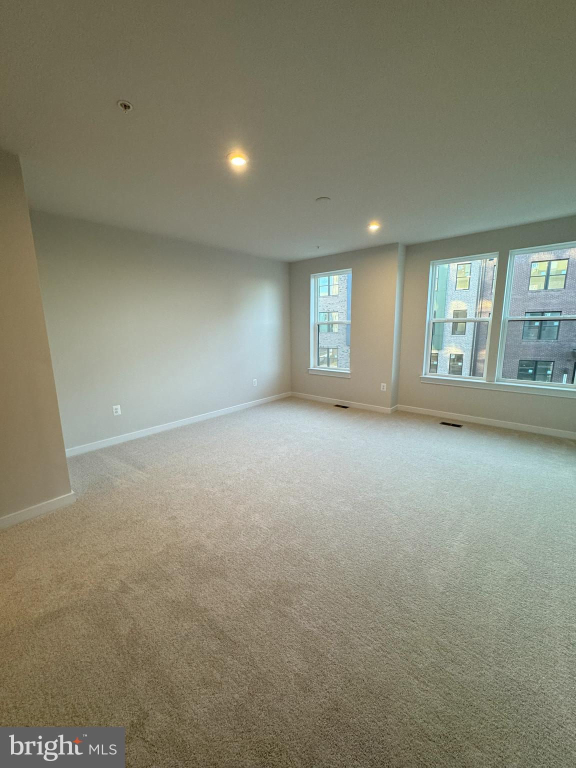 14128 Gypsum Loop, Unit 71 Chantilly, VA 20151 - Photo 7 of 14 master bedroom