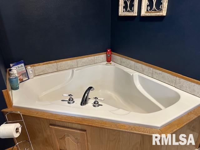 891 Township Road Stronghurst, IL 61480 - Photo 20 of 35 Gallery Image 20