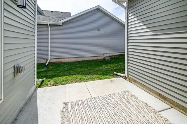 $442,900 | 6567 Prairie Wood Drive, McFarland, WI 53558