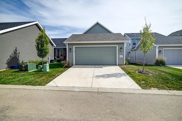 $442,900 | 6567 Prairie Wood Drive, McFarland, WI 53558