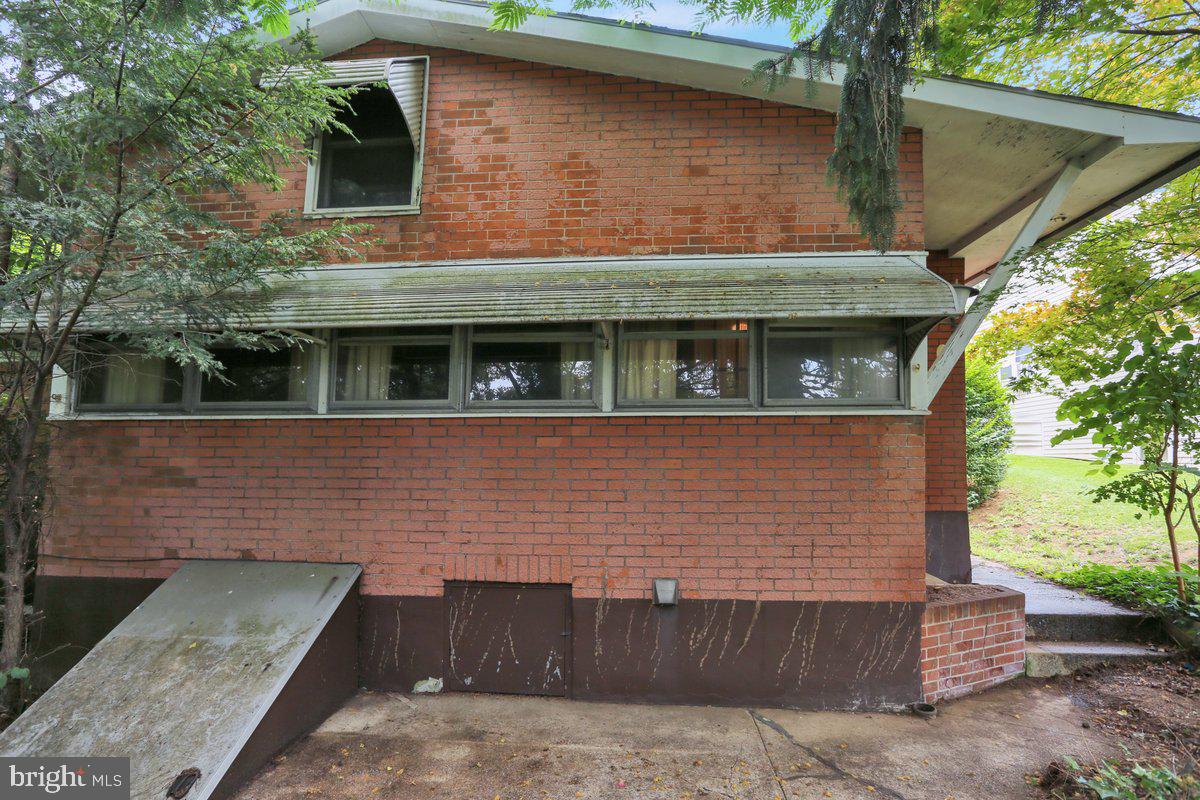 1041 Commonwealth Boulevard Reading, PA 19607 - Photo 25 of 26 Gallery Image 25