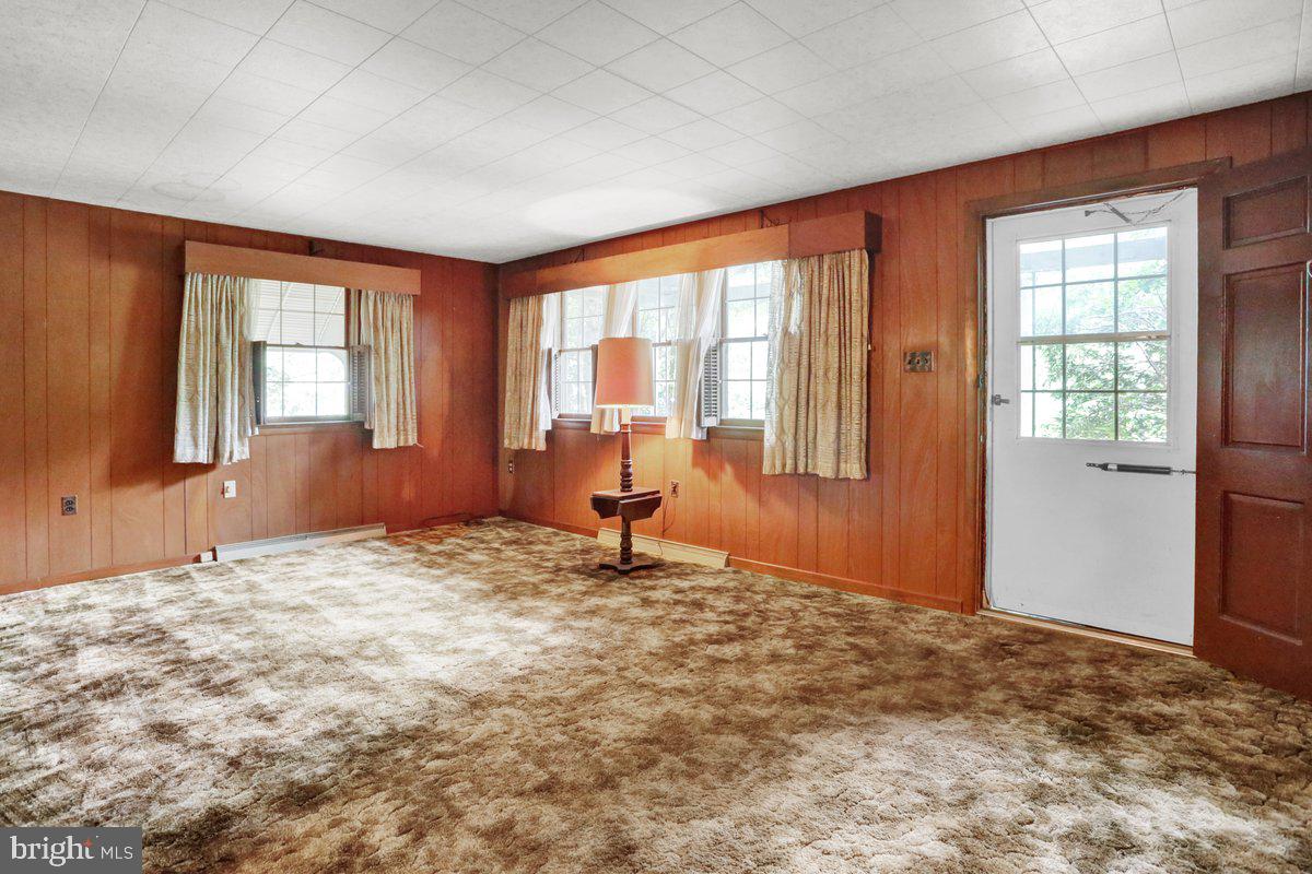 1041 Commonwealth Boulevard Reading, PA 19607 - Photo 4 of 26 Gallery Image 4