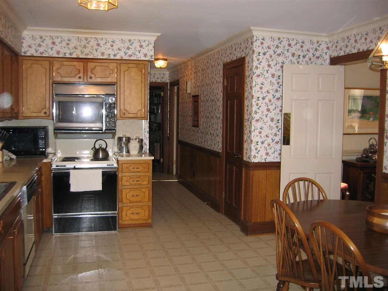 704 Staley Court Raleigh, NC 27609 - Photo 9 of 21 Gallery Image 9