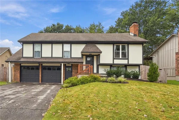 $379,000 | 16021 West 153rd Terrace, Olathe, KS 66062