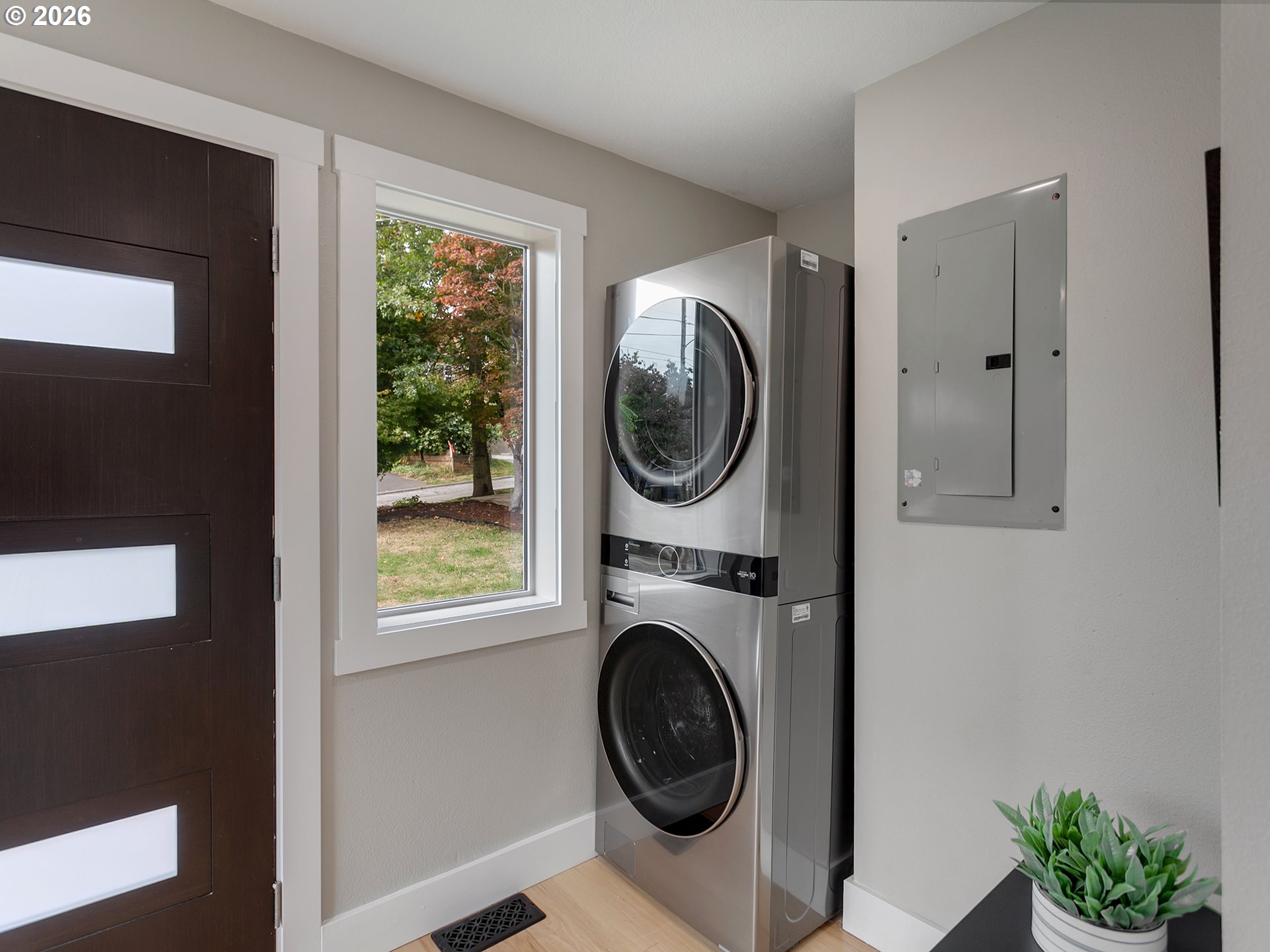 7224 Southwest 3rd Avenue Portland, OR 97219 - Photo 12 of 42 a utility room with dryer and washer