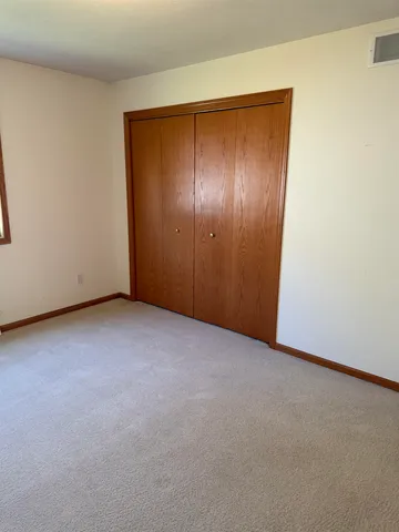 $239,900 | 3127 Sandy Pointe Drive, Freeport, IL 61032