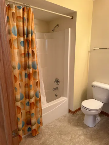 $239,900 | 3127 Sandy Pointe Drive, Freeport, IL 61032