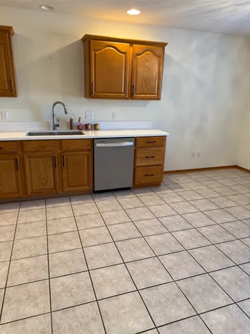 $239,900 | 3127 Sandy Pointe Drive, Freeport, IL 61032