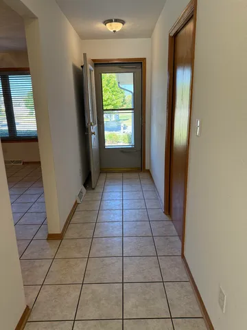 $239,900 | 3127 Sandy Pointe Drive, Freeport, IL 61032