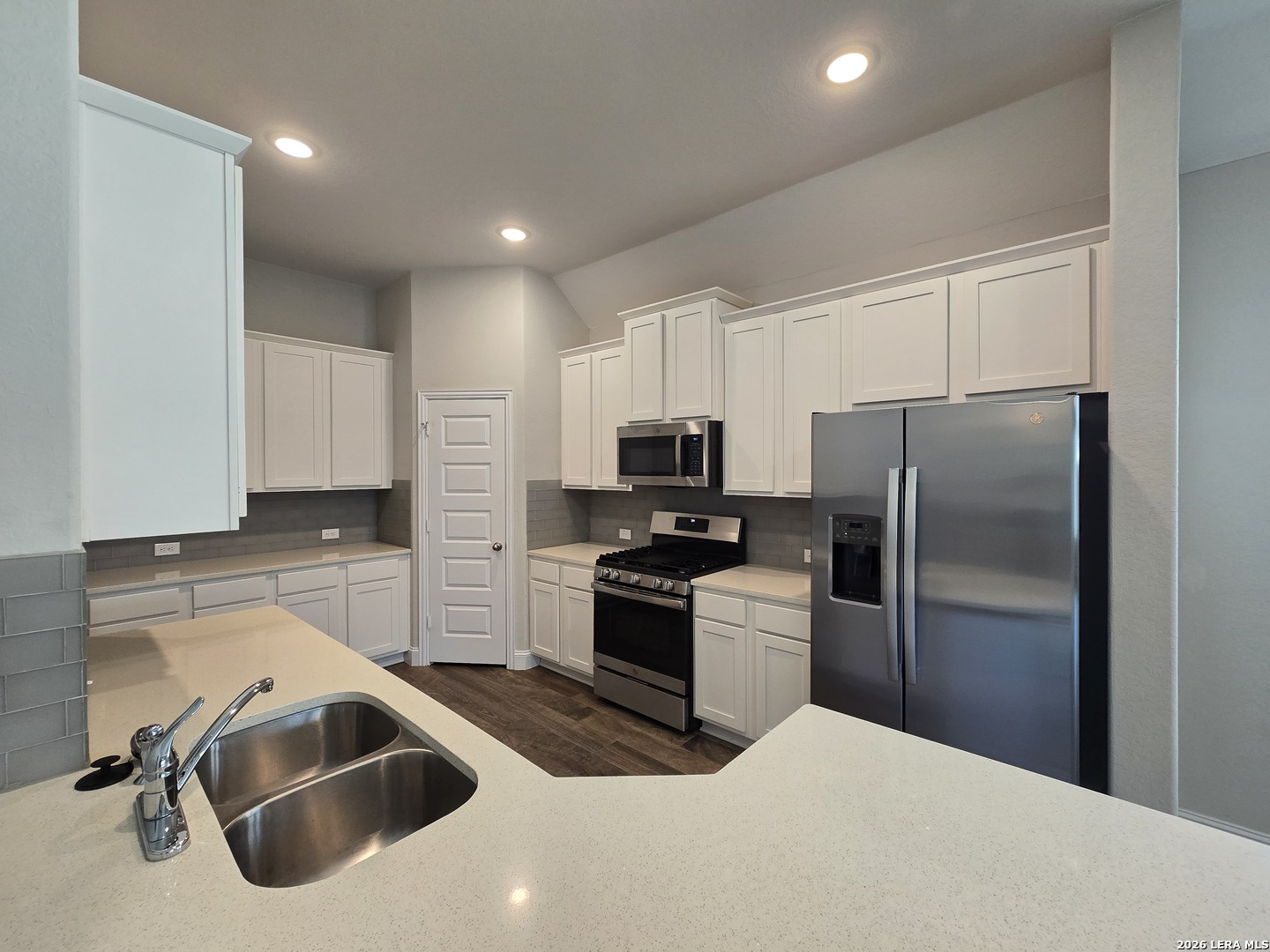 1324 Spring Row Street New Braunfels, TX 78132 - Photo 11 of 29