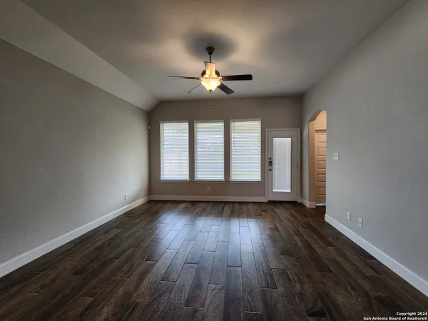 $2,295 | 1324 Spring Row Street, New Braunfels, TX 78132