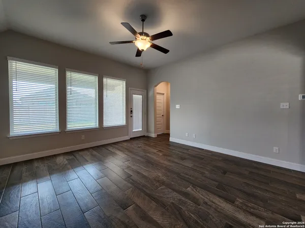 $2,295 | 1324 Spring Row Street, New Braunfels, TX 78132