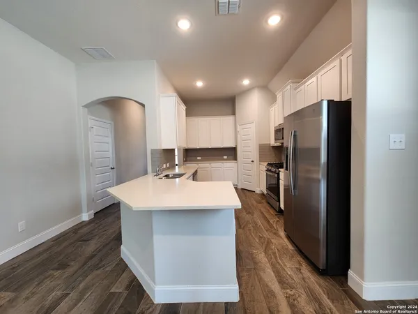 $2,295 | 1324 Spring Row Street, New Braunfels, TX 78132