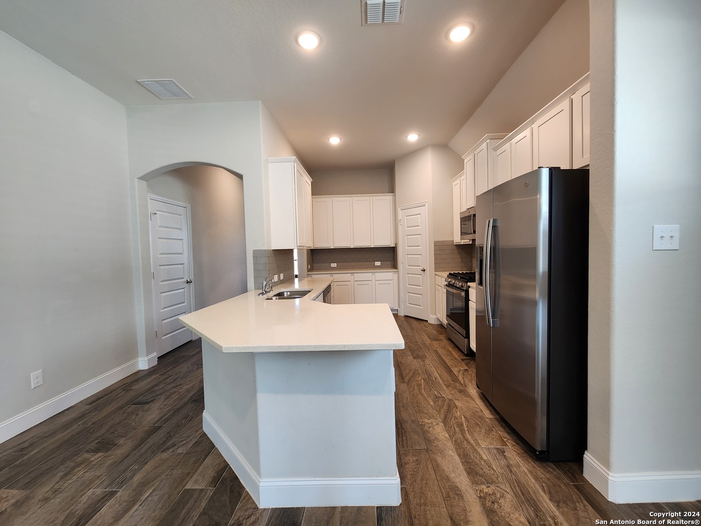 1324 Spring Row Street New Braunfels, TX 78132 - Photo 9 of 29