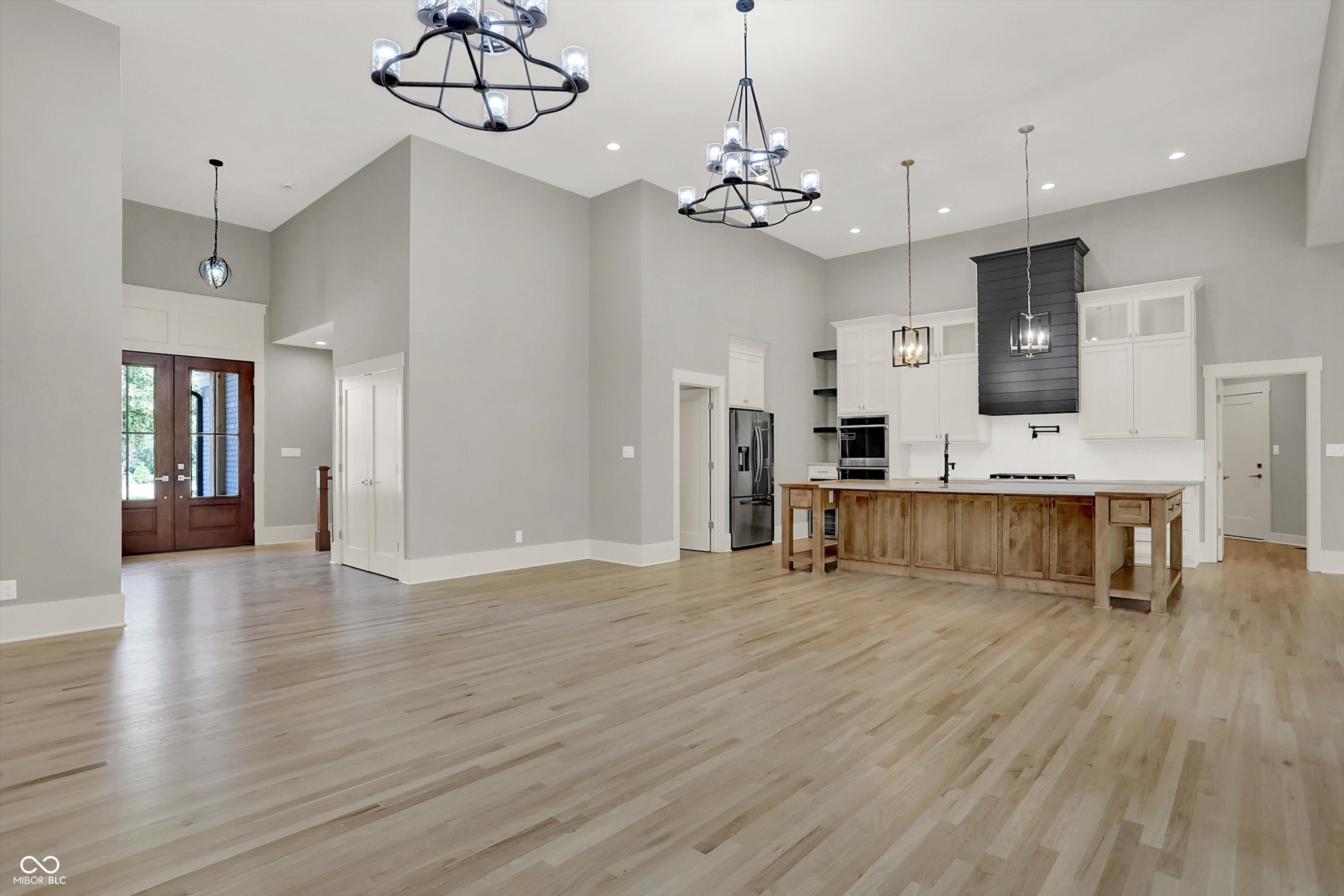 3621 Olive Branch Road Greenwood, IN 46143 - Photo 5 of 63