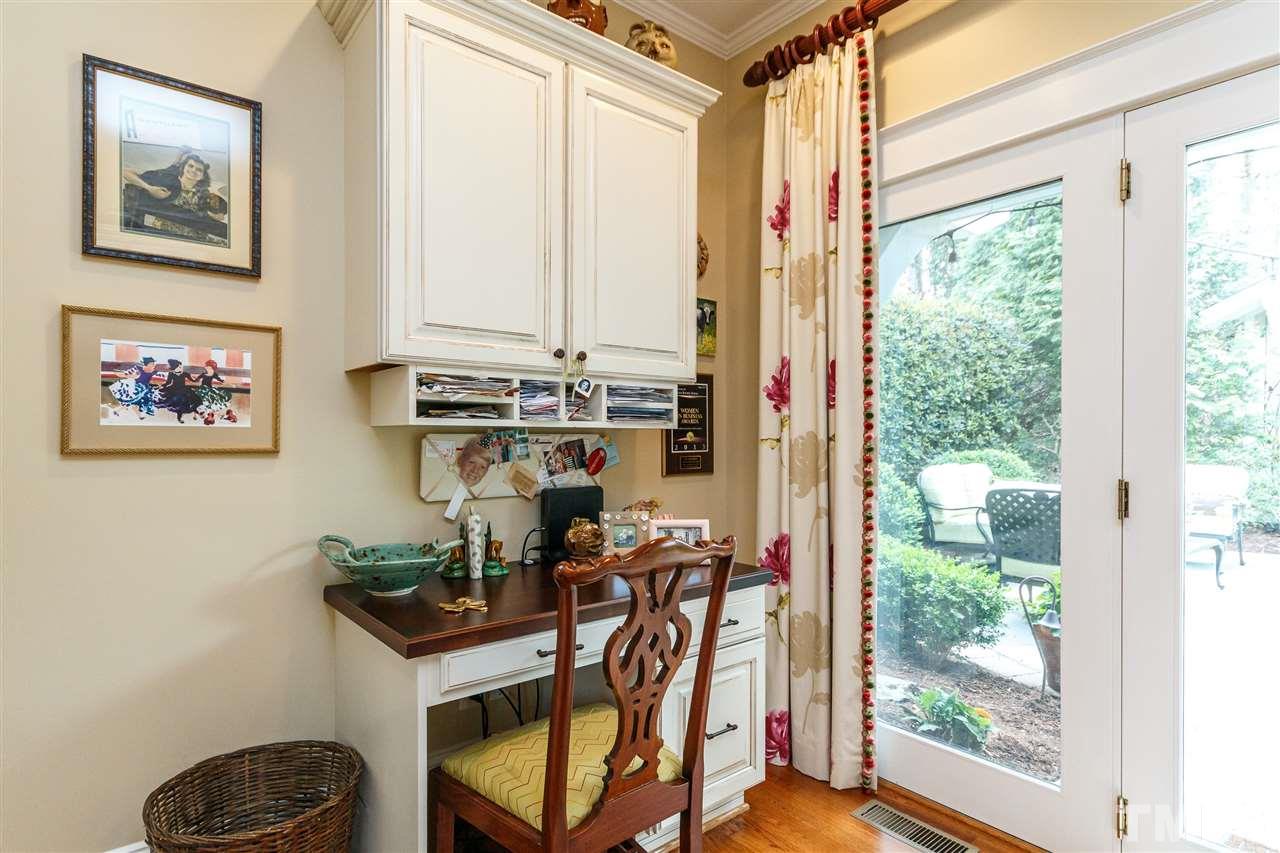 2211 Creston Road Raleigh, NC 27608 - Photo 16 of 30