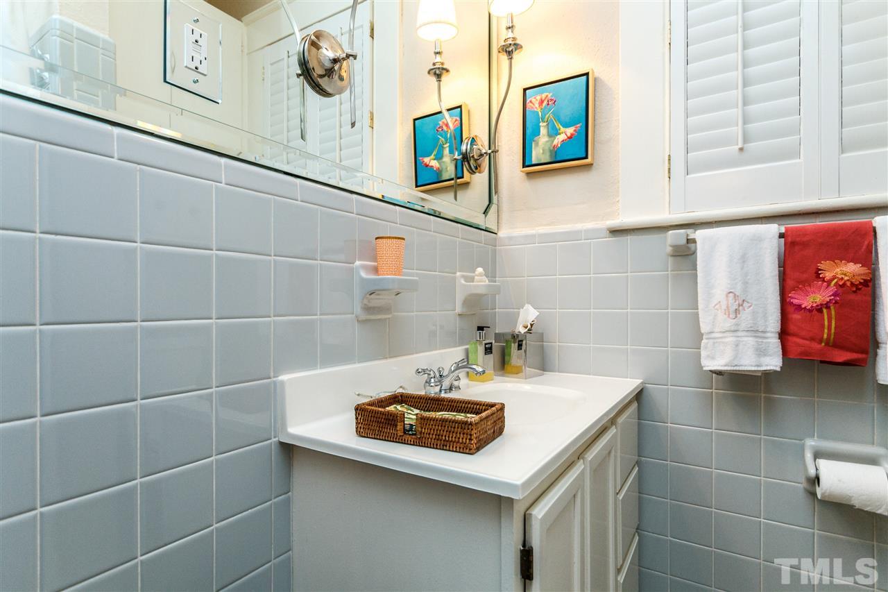 2211 Creston Road Raleigh, NC 27608 - Photo 25 of 30