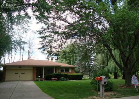 1036 Ramsgate Road Flint, MI 48532 - Photo 3 of 39 20367530-2.JPG