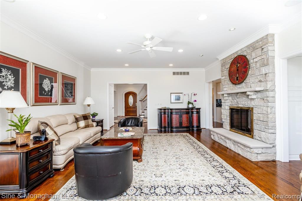 1020 Lake Shore Road Grosse Pointe Shores, MI 48236 - Photo 20 of 94