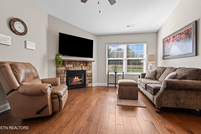 $395,000 | 415 Larkspur Way, Sevierville, TN 37862