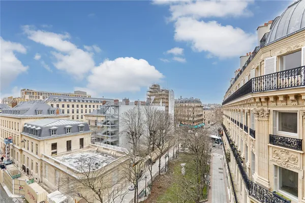 a view of buildings
