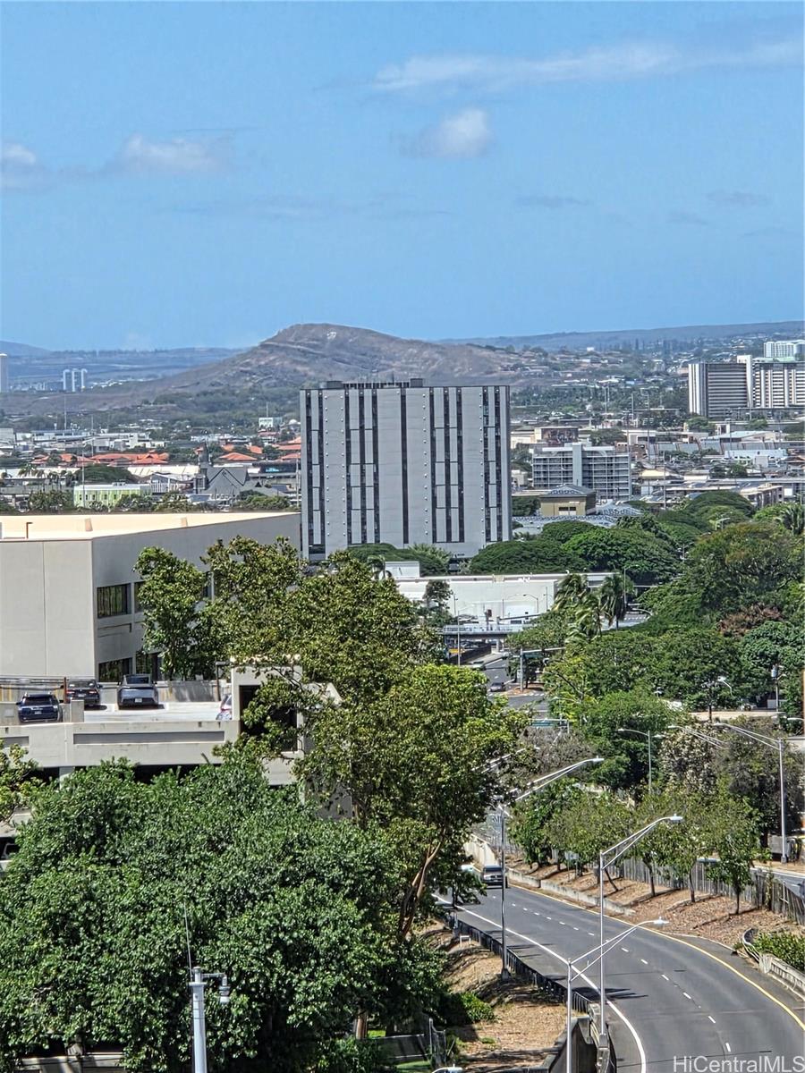 775 Kinalau Place, Unit 1508 Honolulu, HI 96813 - Photo 19 of 23 a view of a city