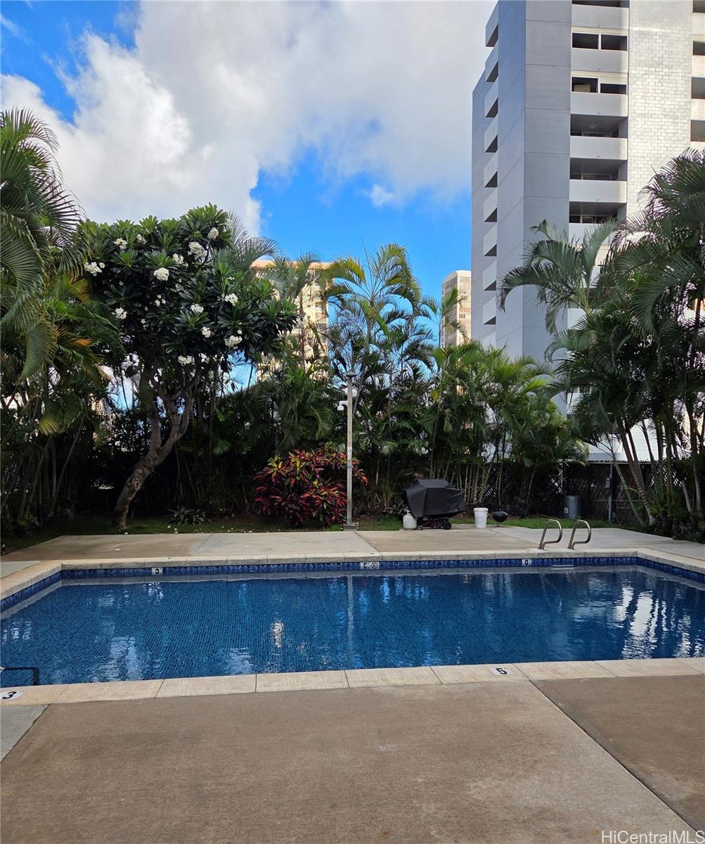 775 Kinalau Place, Unit 1508 Honolulu, HI 96813 - Photo 22 of 23 a view of a swimming pool
