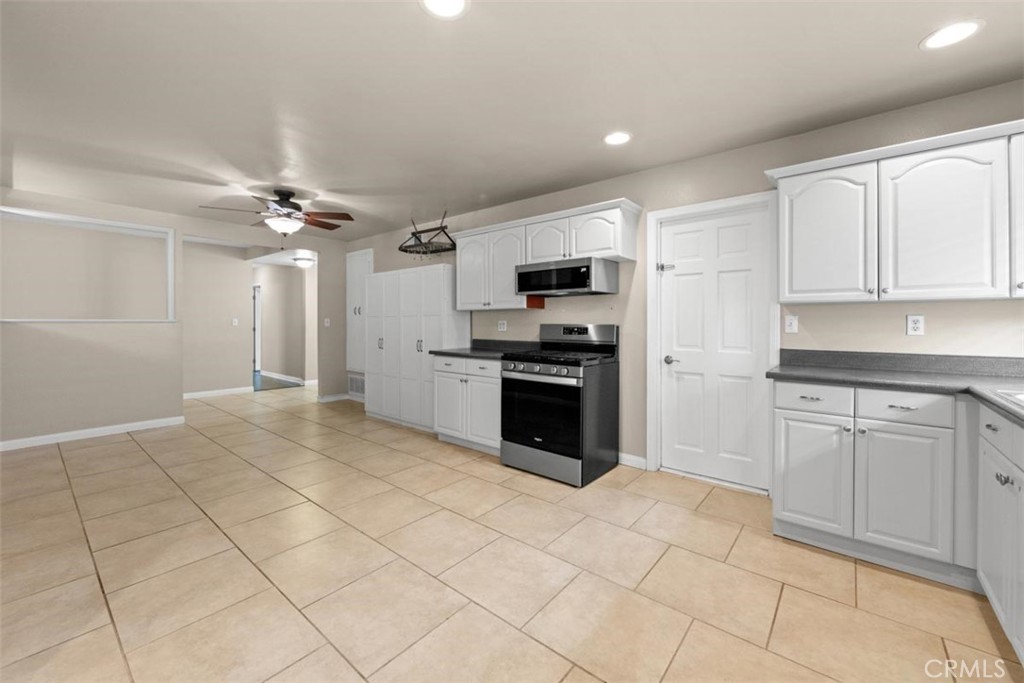 5748 Eunice Street Simi Valley, CA 93063 - Photo 13 of 19