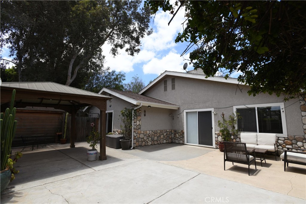 17371 Mockingbird Canyon Road Riverside, CA 92504 - Photo 28 of 40 Rear Patio Area