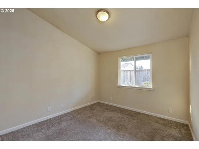 $370,000 | 3716 E Street, Springfield, OR 97478