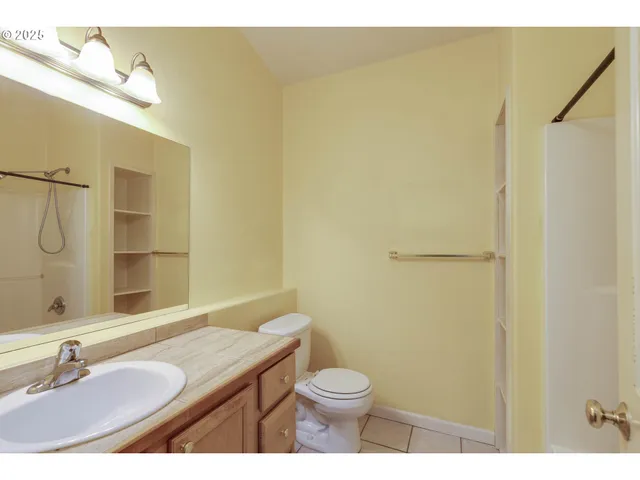 $370,000 | 3716 E Street, Springfield, OR 97478