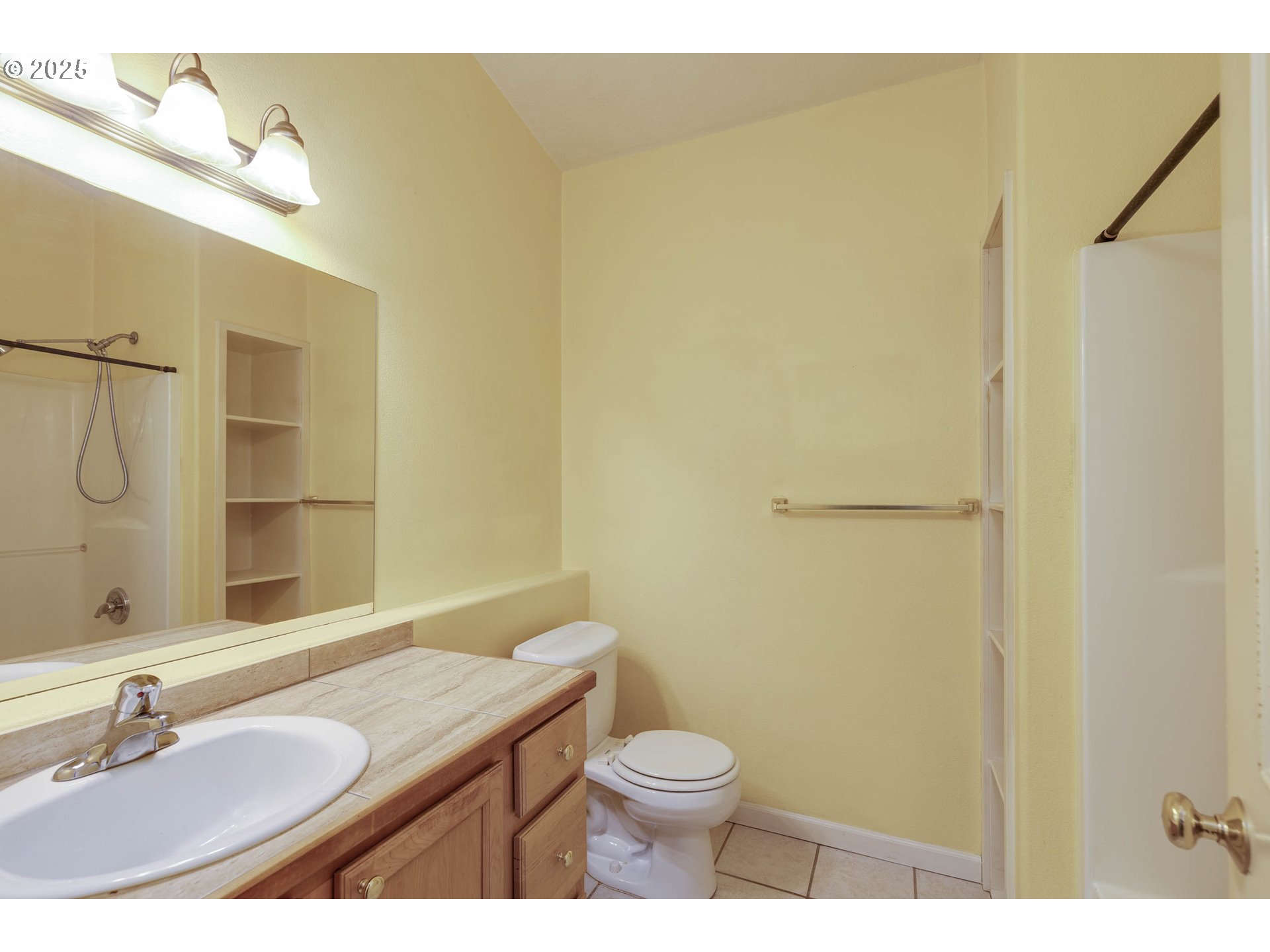3716 E Street Springfield, OR 97478 - Photo 13 of 22 Gallery Image 13