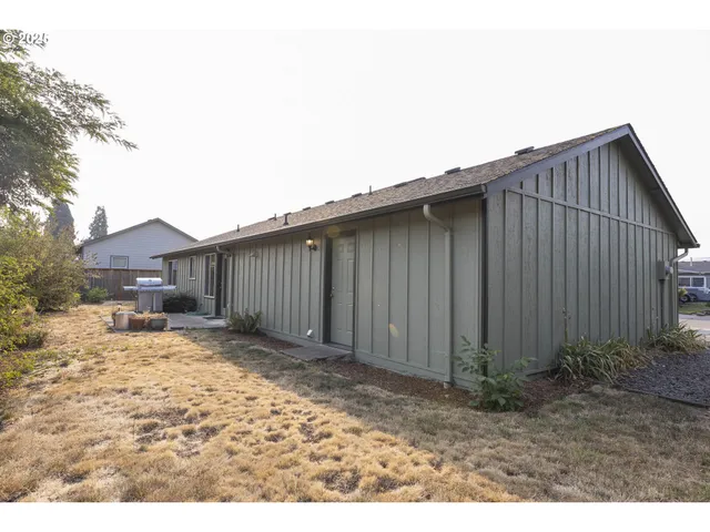 $370,000 | 3716 E Street, Springfield, OR 97478