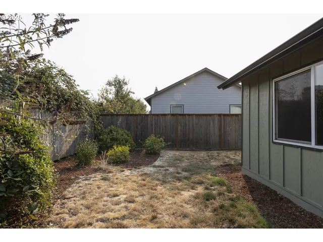 $370,000 | 3716 E Street, Springfield, OR 97478