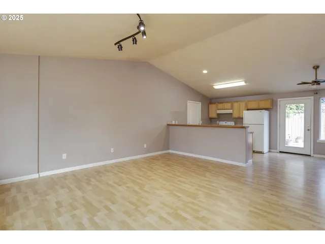 $370,000 | 3716 E Street, Springfield, OR 97478