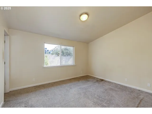 $370,000 | 3716 E Street, Springfield, OR 97478