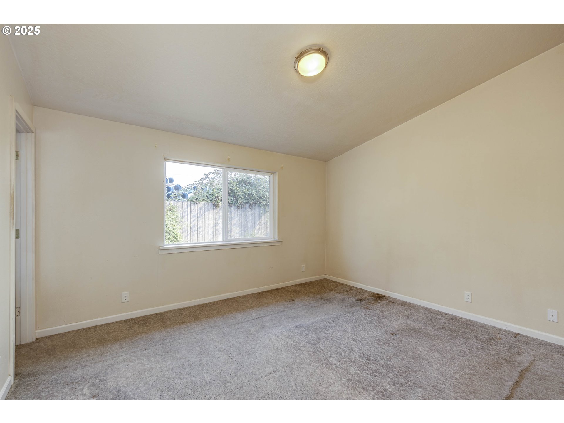 3716 E Street Springfield, OR 97478 - Photo 9 of 22 Gallery Image 9
